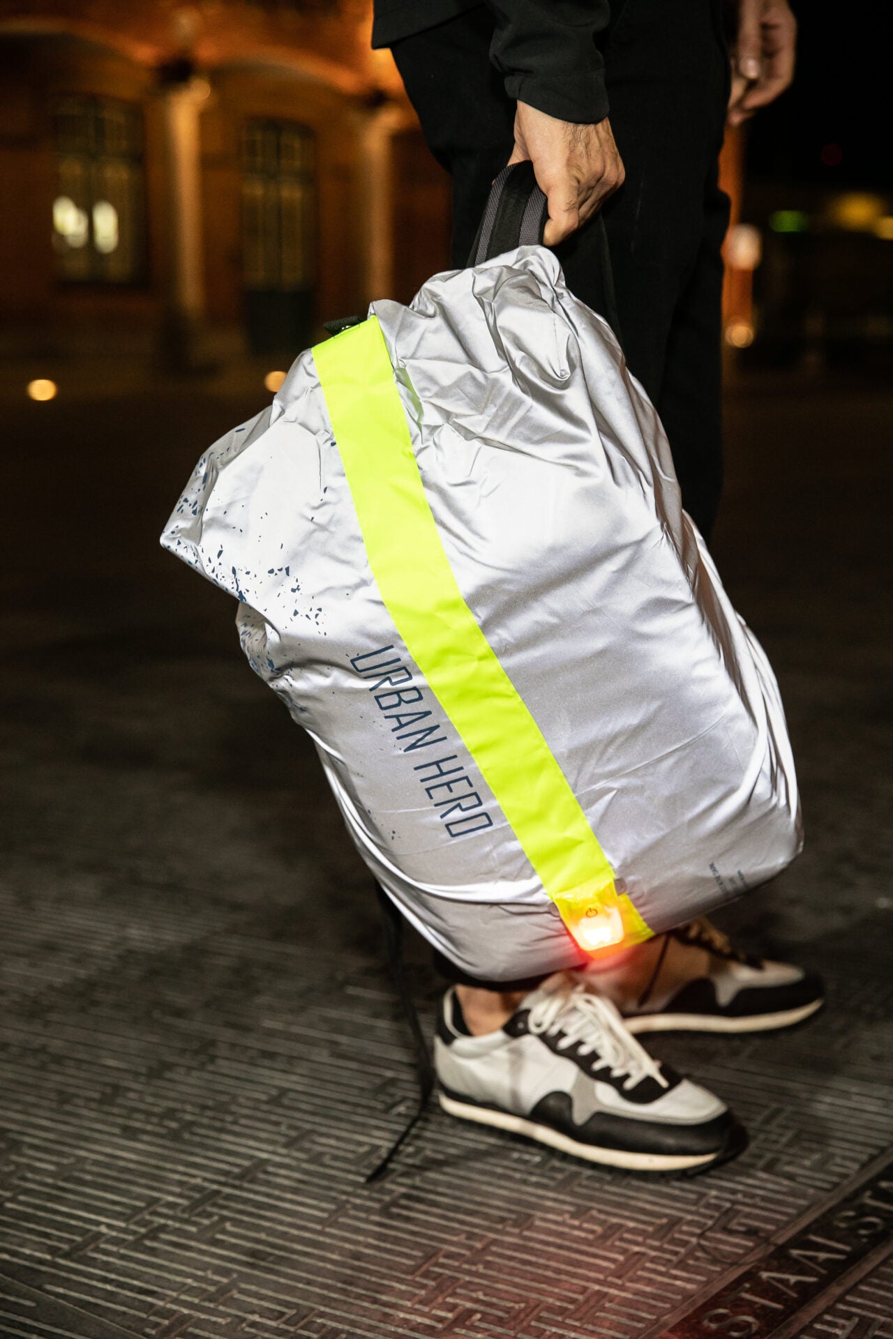 wowow-bag-cover-urban-hero-full-reflective-coprizaino-riflettente-per-zaino-30-3 image 5
