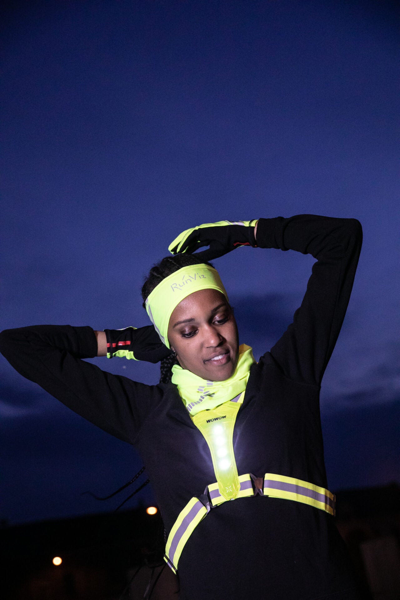 fascia-riflettente-wowow-headband-moonlight-run image 4