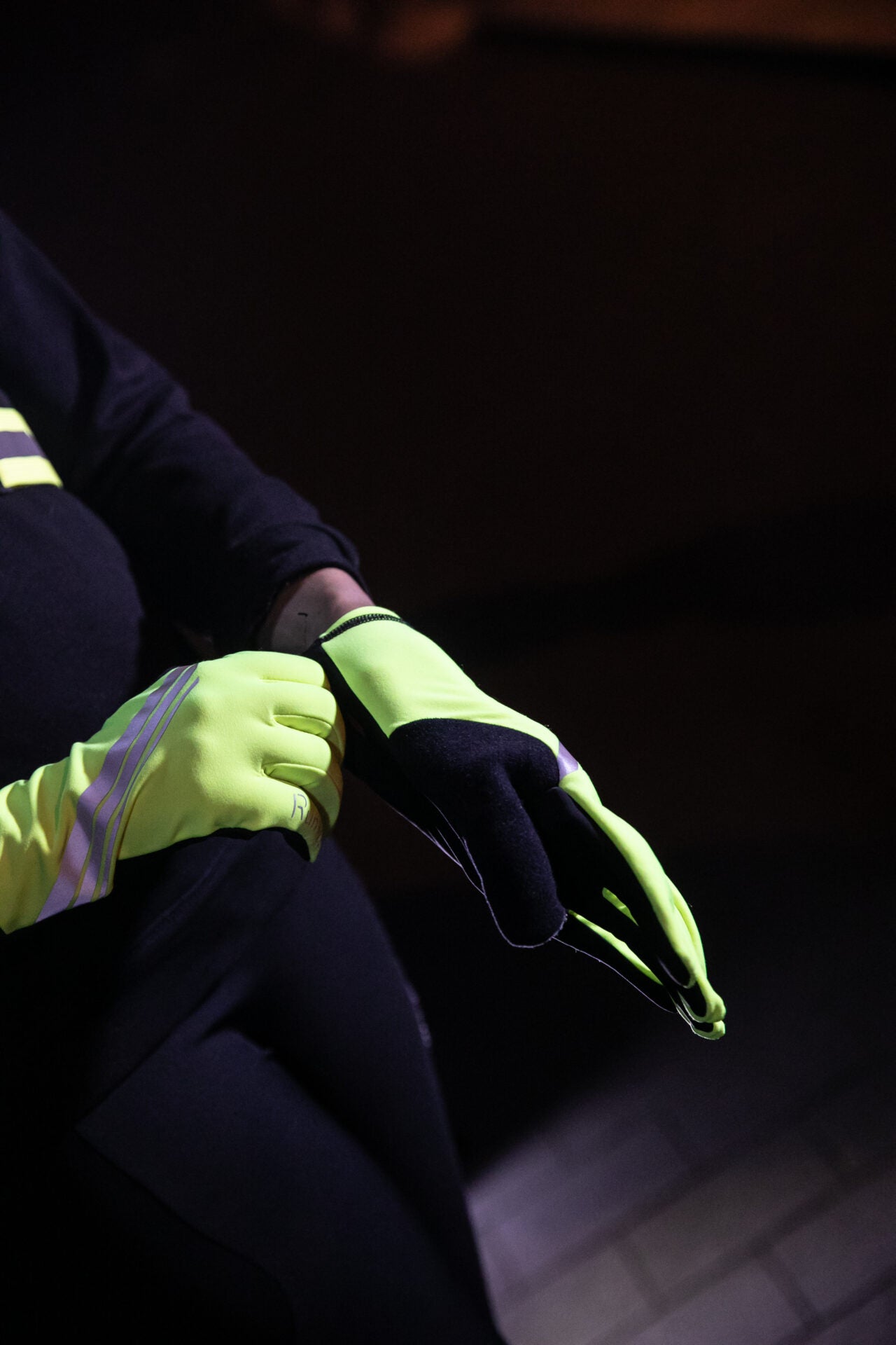 guanti-wowow-bolt-glove-gialli-fluorescenti-riflettenti image 7