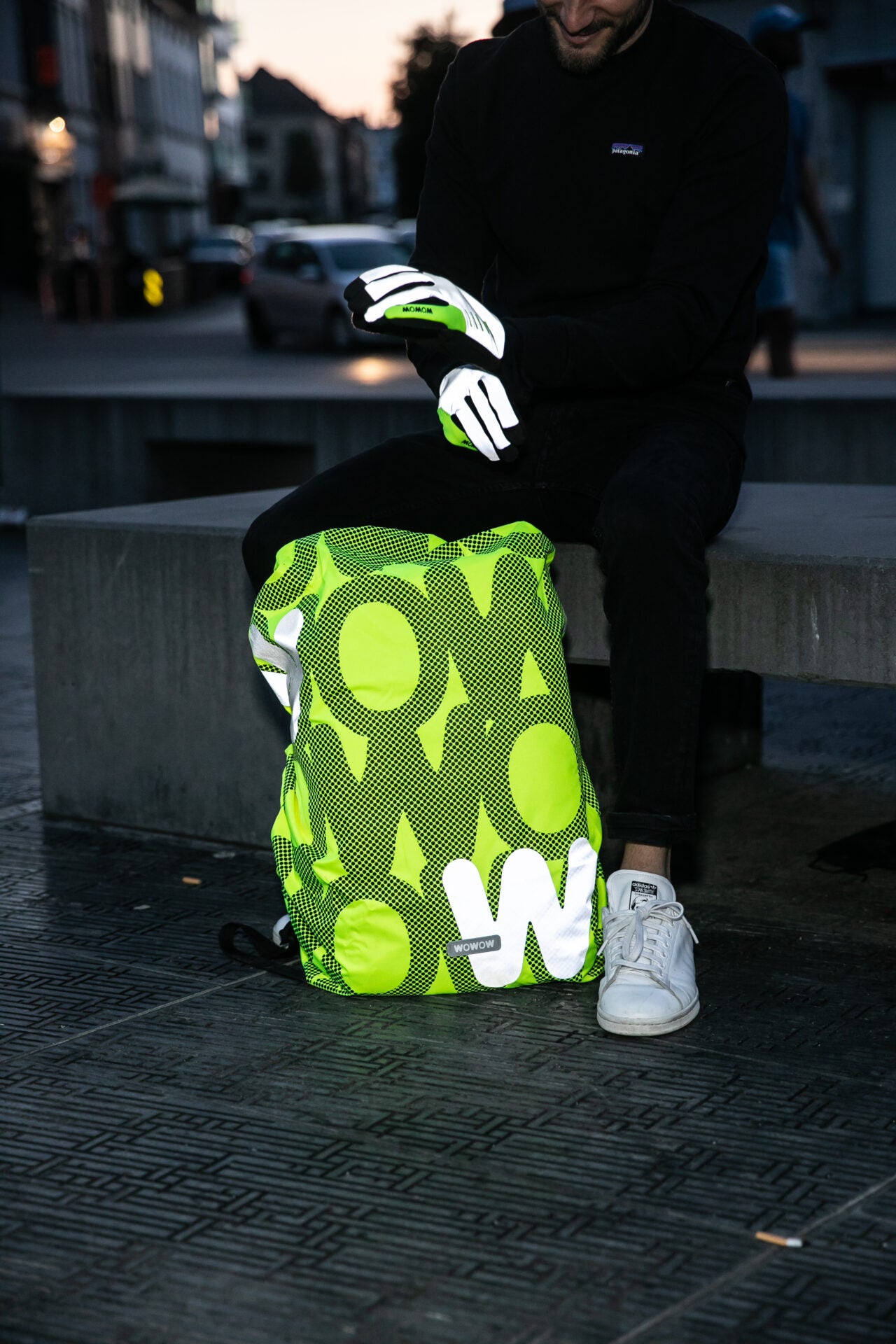 wowow-coprizaino-chipka-giallo-fluorescente-30-35l-con-riflettenti image 3