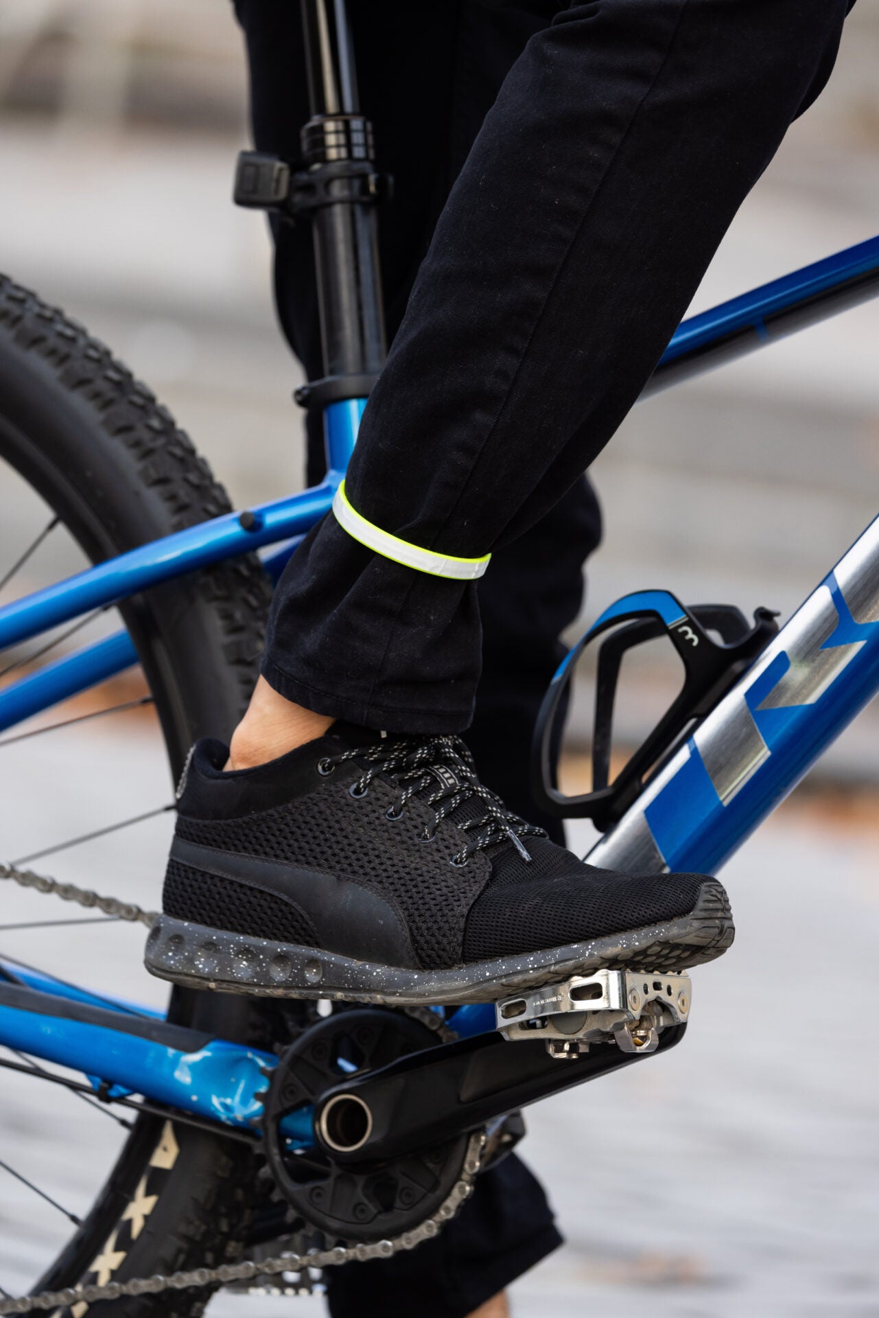 wowow-fermapantaloni-per-bici-clip-fluorescenti-con-riflettenti-3m image 4