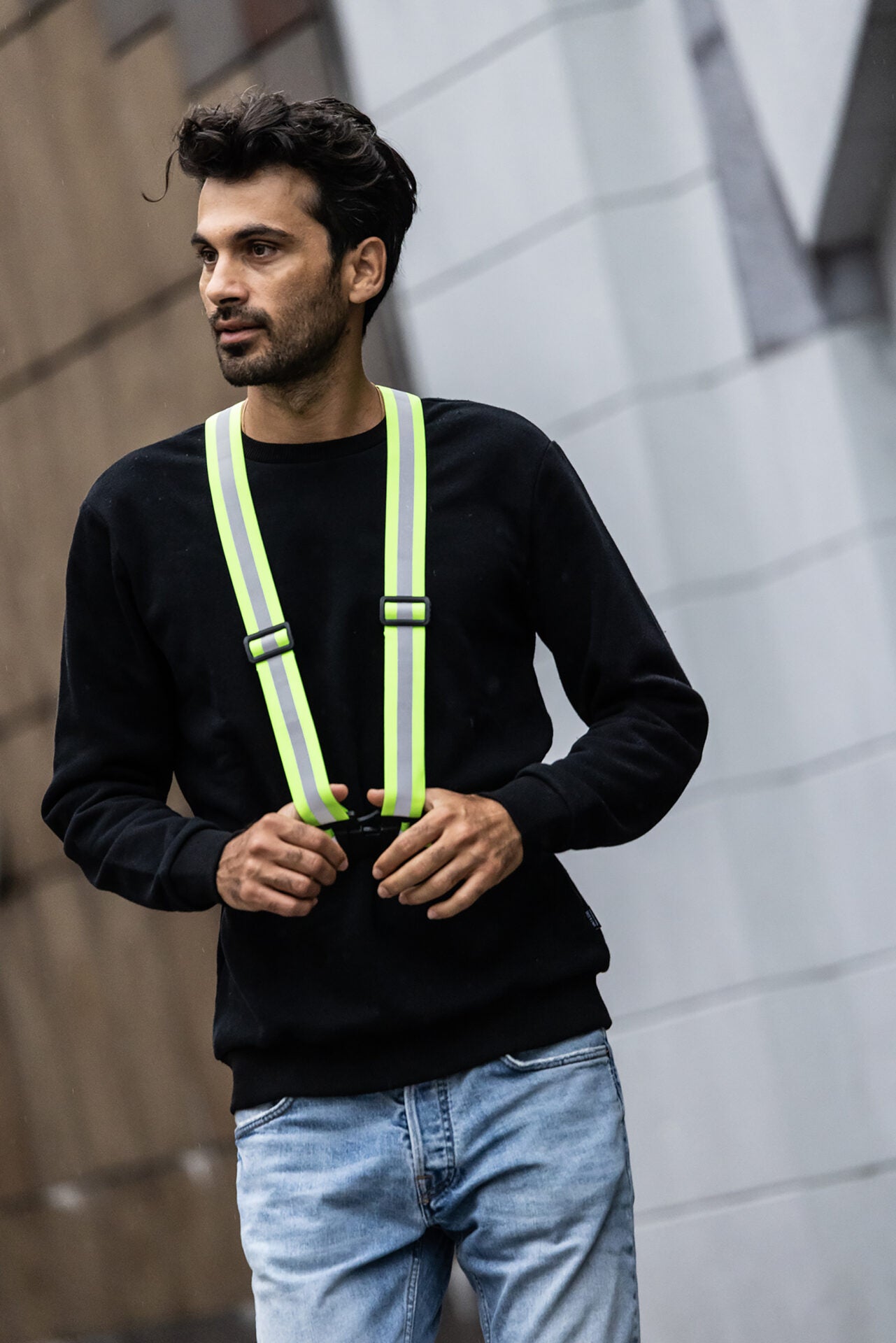 wowow-cross-belt-cintura-riflettente-elastica-con-luci-per-running-e-ciclismo image 2