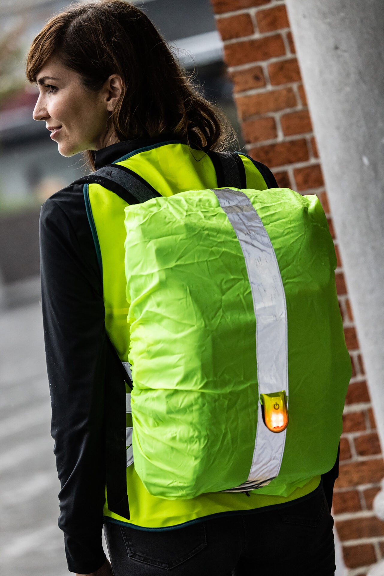 wowow-bag-cover-in-bag-coprizaino-per-zaino-20-25l-fluorescente image 6