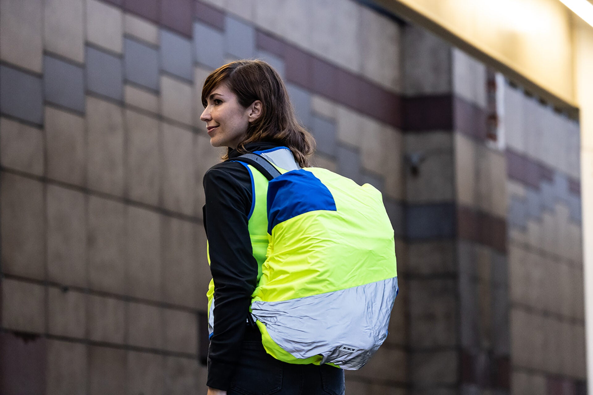 wowow-coprizaino-breezie-30-35l-giallo-fluorescente-con-riflettenti image 2