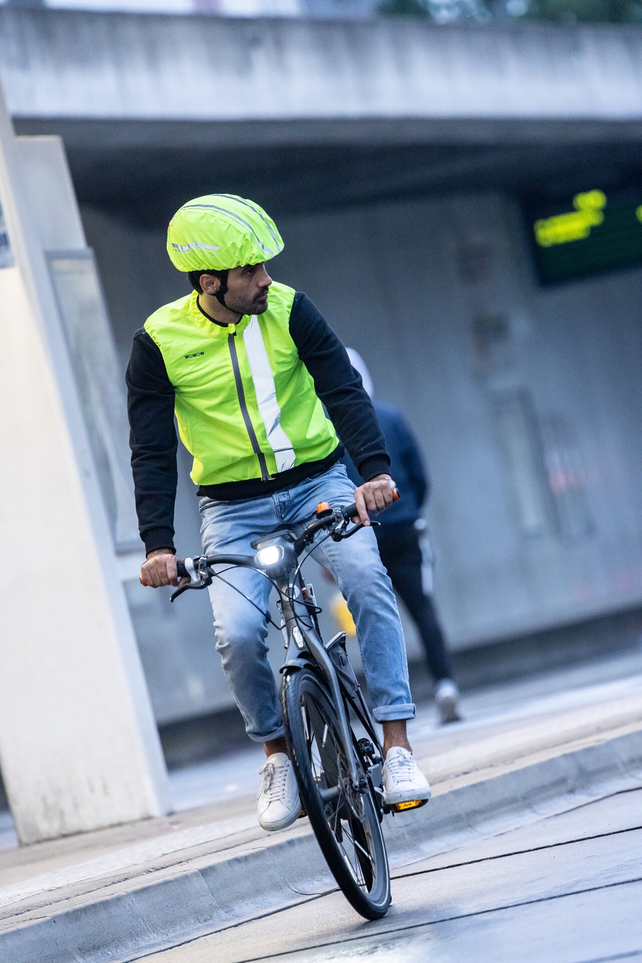 wowow-maverick-jacket-yellow-giacca-fluorescente-riflettente-stretch-per-city-bi image 4