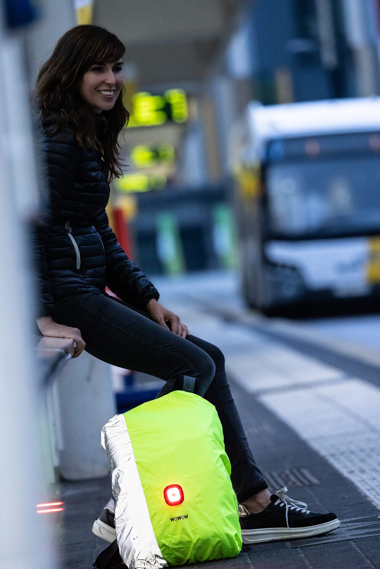 wowow-bag-cover-aqua-led-coprizaino-con-luce-led-per-zaino-20-25l image 5