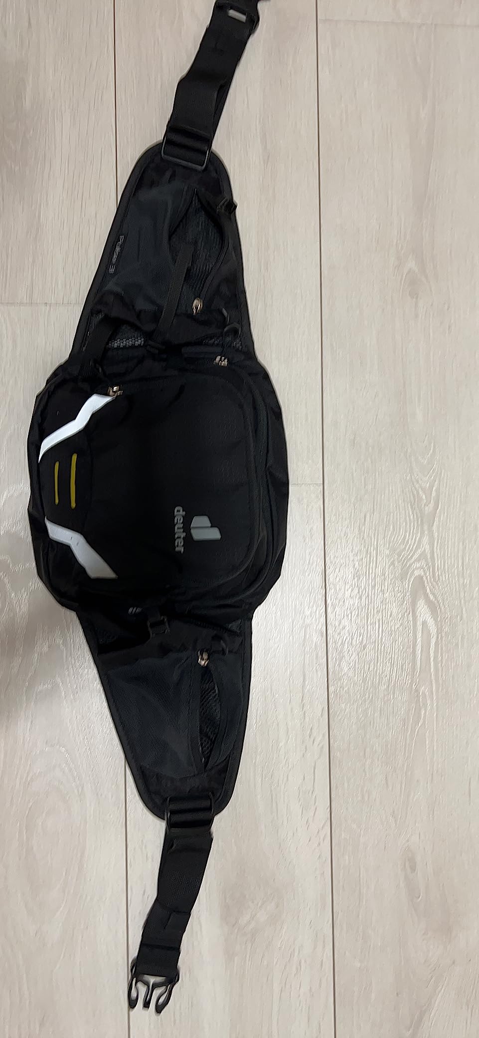 Buona borsa, ma la cintura è regolabile solo in parte