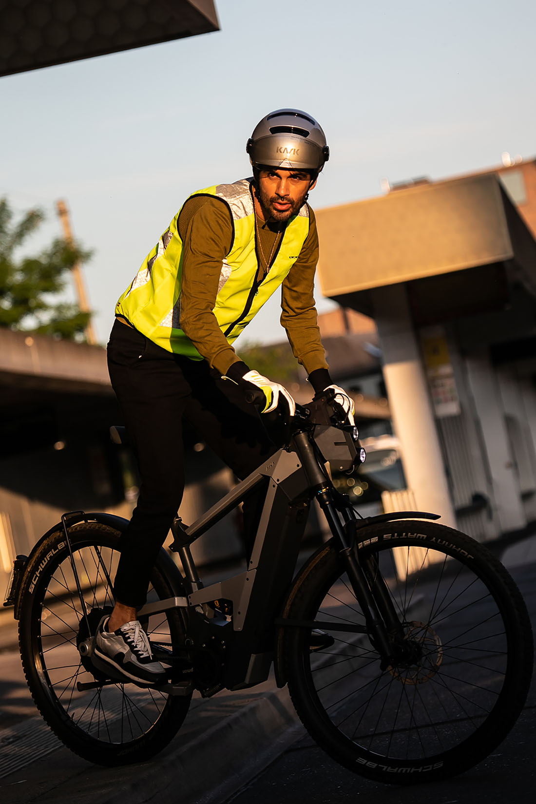 wowow-tegra-giacca-gialla-fluo-con-led image 4