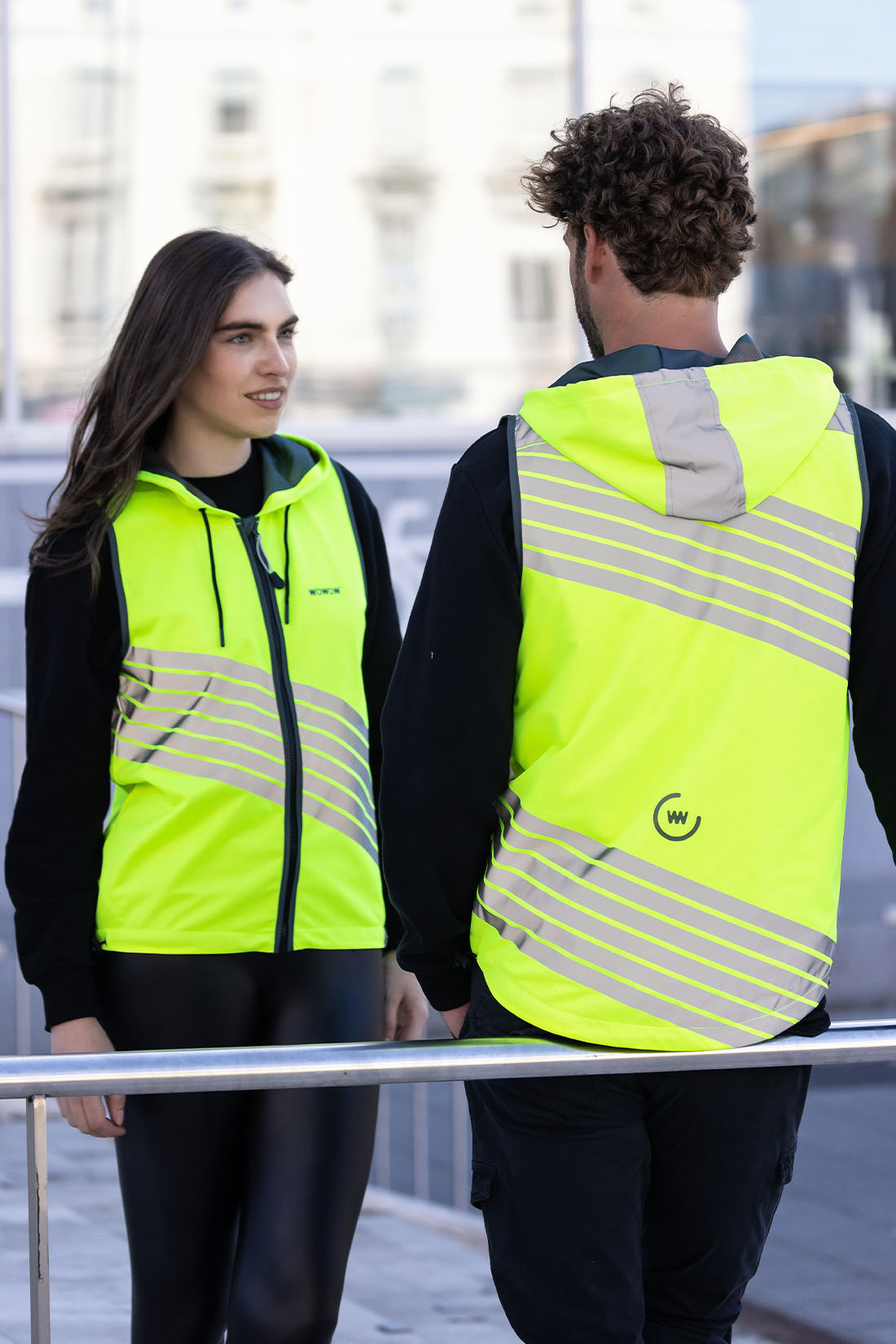 giacca-riflettente-wowow-three-sixty-giallo-fluorescente-per-pendolari-urbani image 4